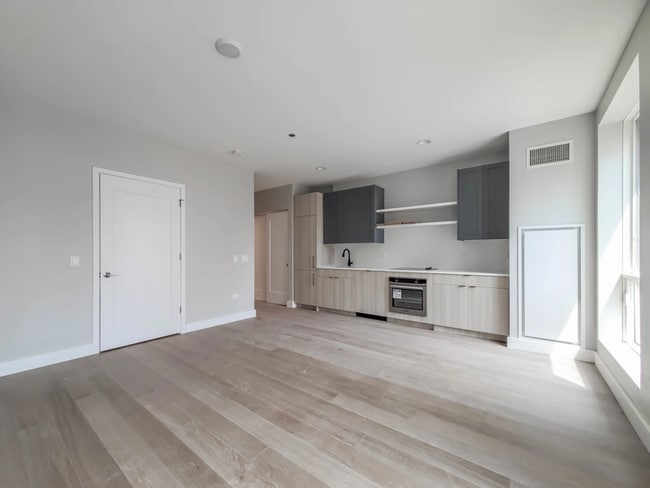 property at 1255 N Sandburg Terrace