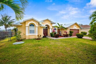 2466 SW Lafayette St in Port St. Lucie, FL - Building Photo - Building Photo