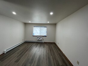 1828 S 63rd St-Unit -4 in West Allis, WI - Building Photo - Building Photo