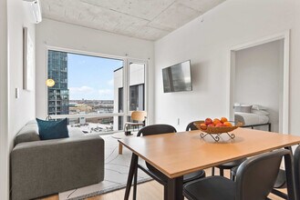 851 W Blackhawk St in Chicago, IL - Building Photo - Building Photo