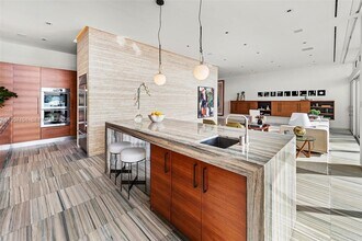 244 W San Marino Dr in Miami Beach, FL - Building Photo - Building Photo