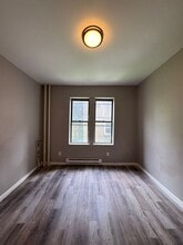 6 Bergen Ave, Unit 13 in Jersey City, NJ - Foto de edificio - Building Photo