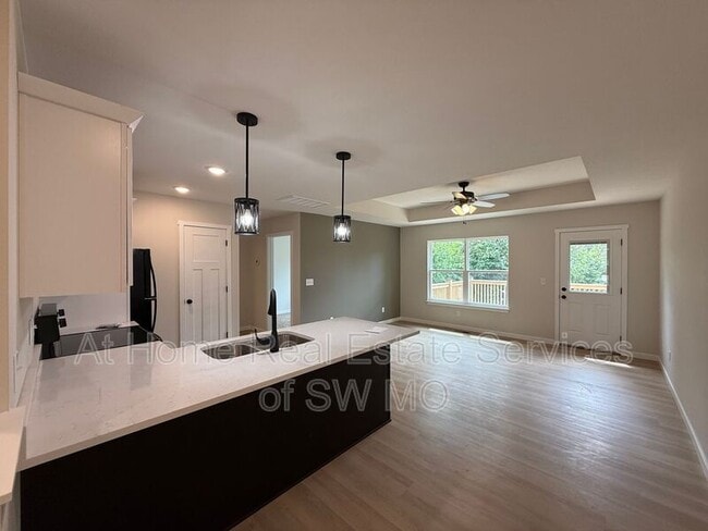 property at 2759 S Meadowlark Ave