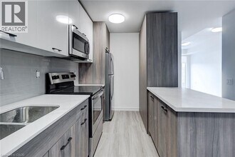 49 Walnut St S in Hamilton, ON - Building Photo - Building Photo