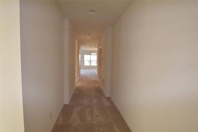 173 Luxmore Rd in Groveland, FL - Building Photo - Building Photo