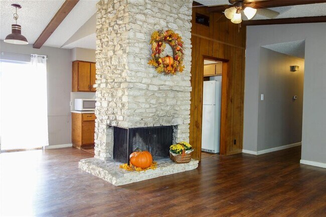 property at 1416 Cardinal Hill Dr