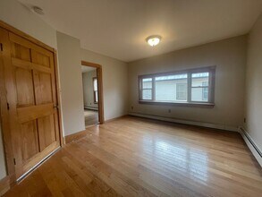 345 Houghton St in North Adams, MA - Foto de edificio - Building Photo