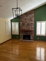 876 Palmer Ave, Unit Ashley Vener in Camarillo, CA - Building Photo