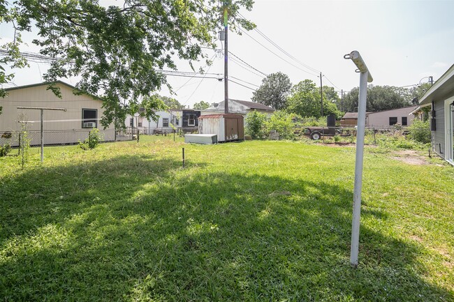 property at 3309 Proswimmer St