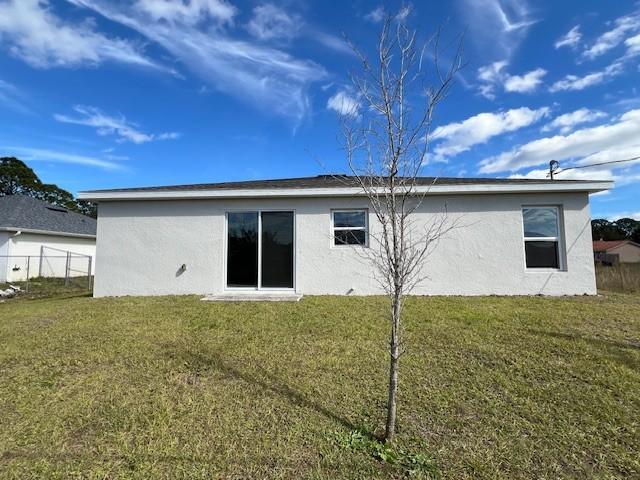 346 Triana Ave SW in Palm Bay, FL - Building Photo - Building Photo