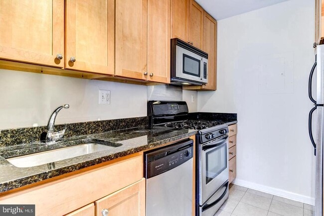 property at 1730 Arlington Blvd