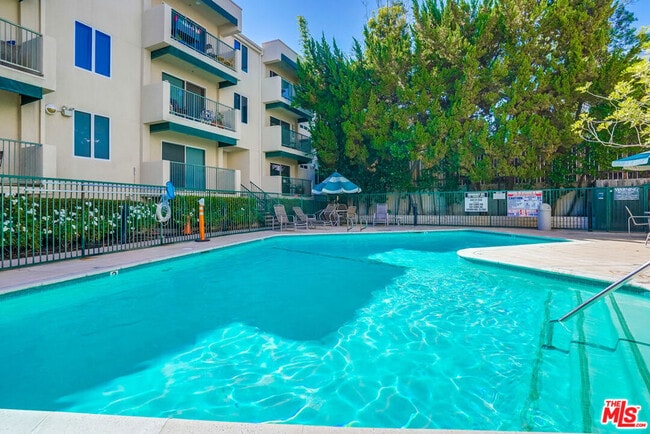 property at 4501 Cedros Ave