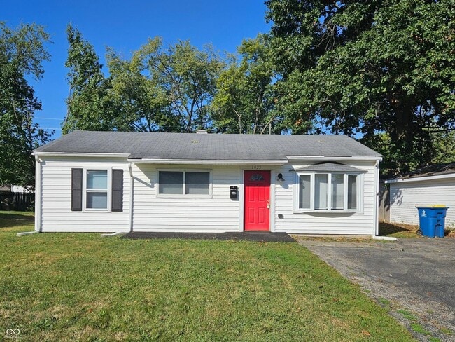 property at 1433 Hillcrest Dr