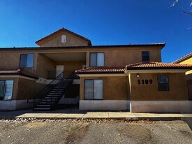 1109 Meadowlark Way SE in Rio Rancho, NM - Building Photo
