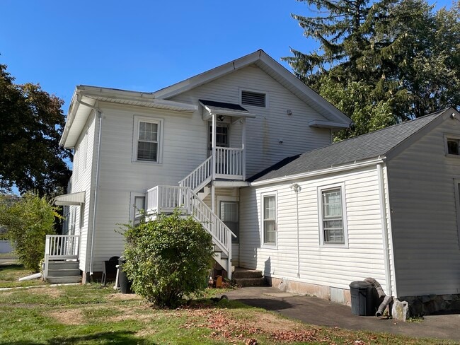 333 Quinnipiac Ave in North Haven, CT - Building Photo - Building Photo