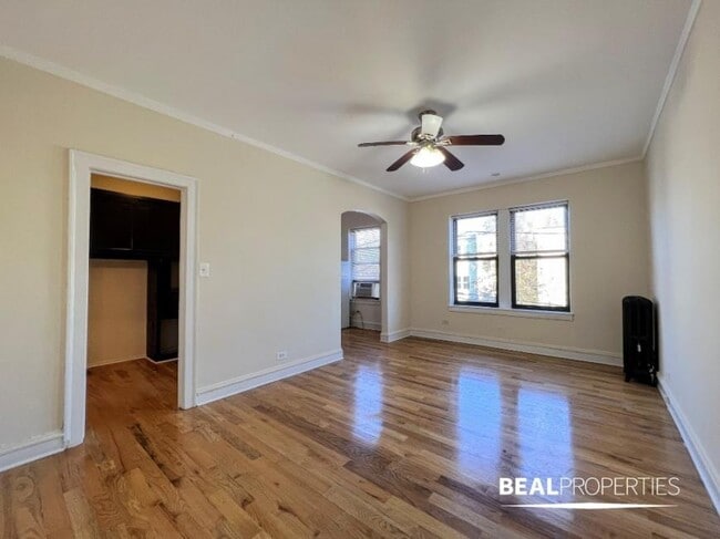 property at 4851 N Damen Ave