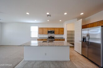 17270 W Saddle Horn Trl in Surprise, AZ - Building Photo - Building Photo