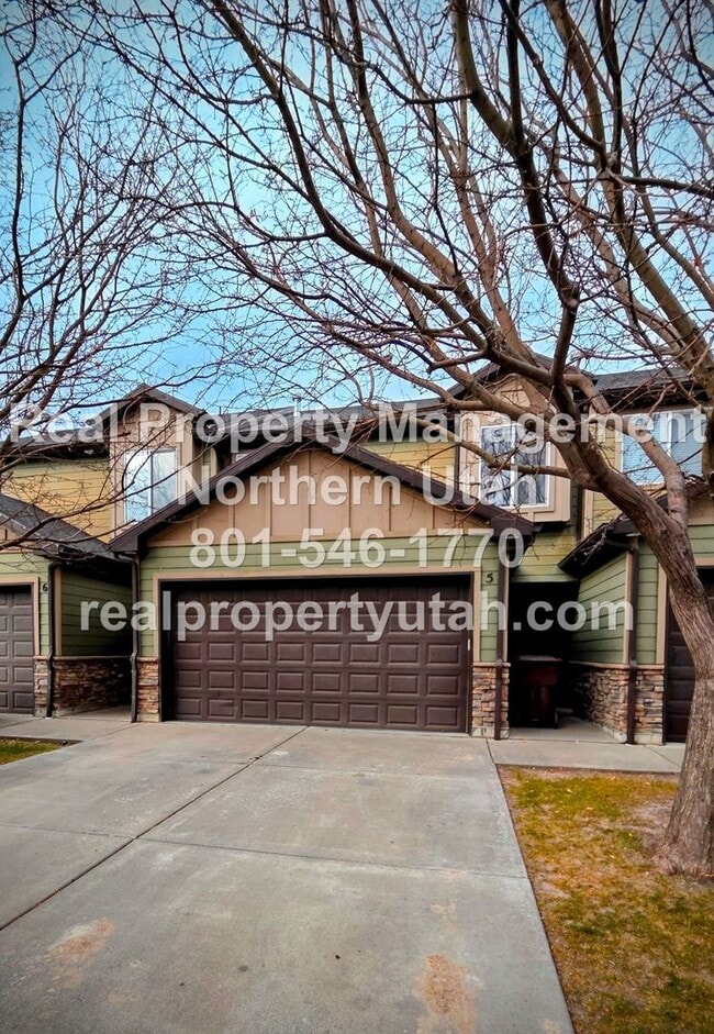 property at 3385 S Brynn Ave