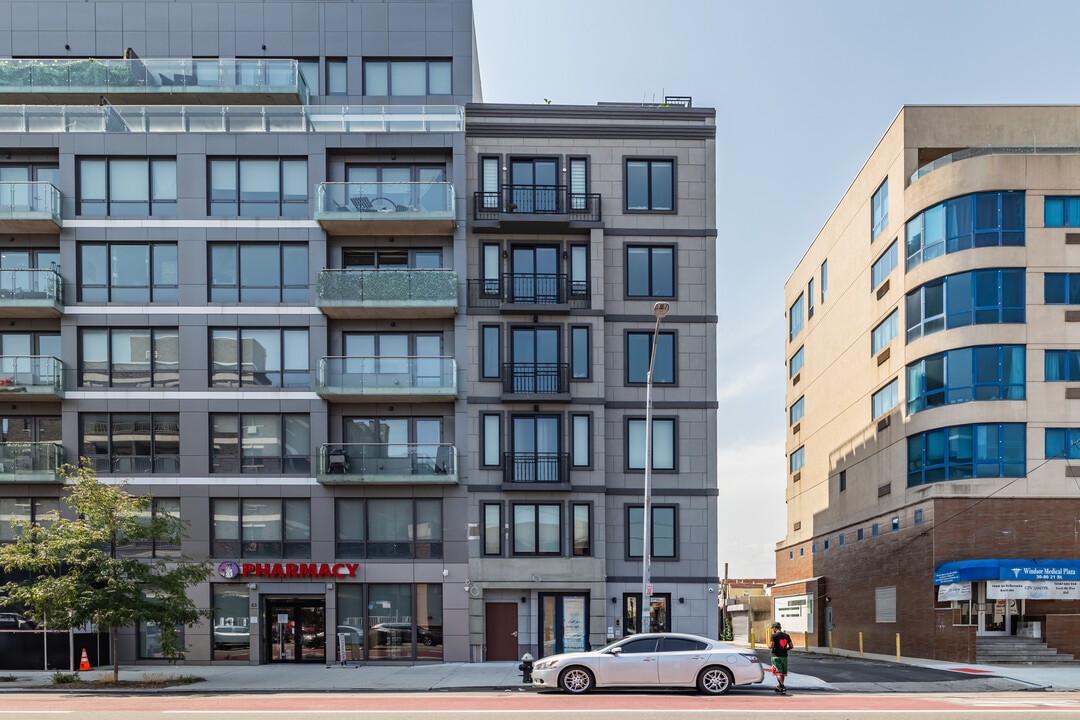 25-88 21st street in Astoria, NY - Building Photo