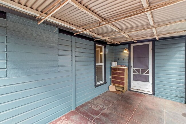 3602 West Colorado Avenue, 201 in Colorado Springs, CO - Building Photo - Building Photo