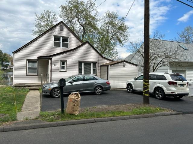 35 Allings Crossing Rd in West Haven, CT - Foto de edificio - Building Photo