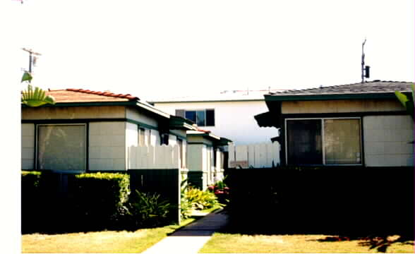 5018-5024 1/2 Cape May Ave in San Diego, CA - Building Photo