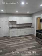 369 Massabesic St in Manchester, NH - Building Photo - Building Photo