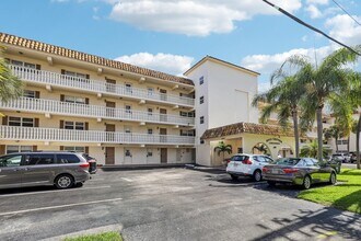 200 E Royal Palm Rd in Boca Raton, FL - Building Photo - Building Photo