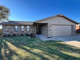 919 SW 60th St in Lawton, OK - Building Photo
