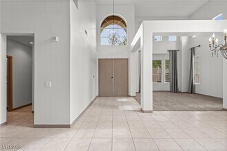 8009 Clock Tower Ct in Las Vegas, NV - Building Photo - Building Photo