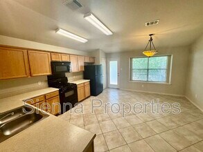 11310 Jim Thorpe Ln in Austin, TX - Building Photo - Building Photo