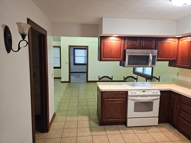 2380 Willow Rd in Springfield, OH - Building Photo - Building Photo