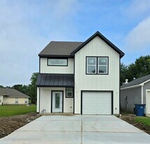 14683 Ophiuchus Ct in Willis, TX - Building Photo