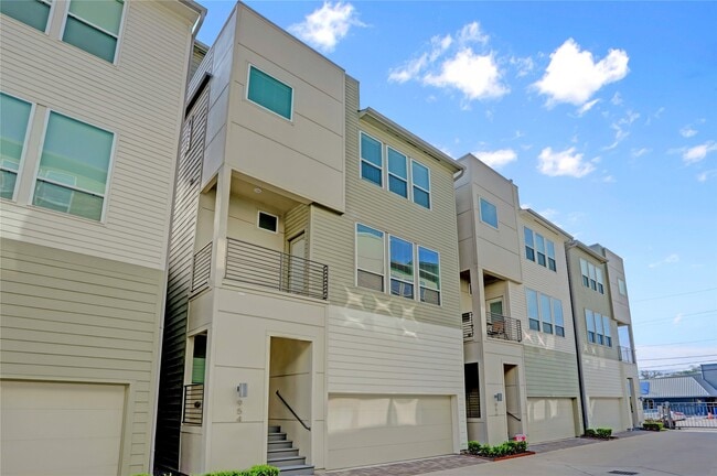 954 W 18th St in Houston, TX - Building Photo - Building Photo