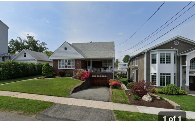 734 Lake Ave, Unit Gail ko in Lyndhurst, NJ - Building Photo - Building Photo