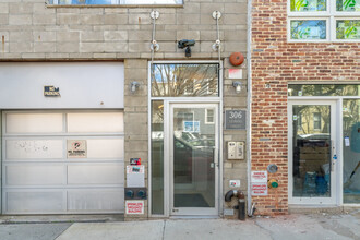 306 Leonard St in Brooklyn, NY - Building Photo - Building Photo