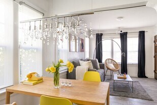 2634 E 11th St in Long Beach, CA - Building Photo