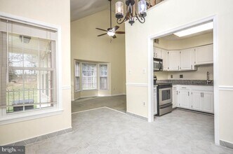 9440 William Kirk Ln in Burke, VA - Building Photo - Building Photo