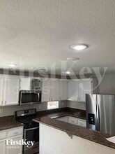 7218 Forefather St in Las Vegas, NV - Building Photo - Building Photo