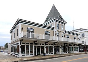 Tavares Building in Warren, RI - Building Photo