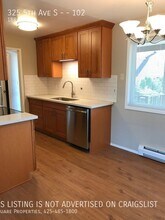 325 5th Ave S, Unit 102 in Kirkland, WA - Foto de edificio - Building Photo