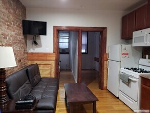 424 E 13th St in New York, NY - Building Photo - Building Photo