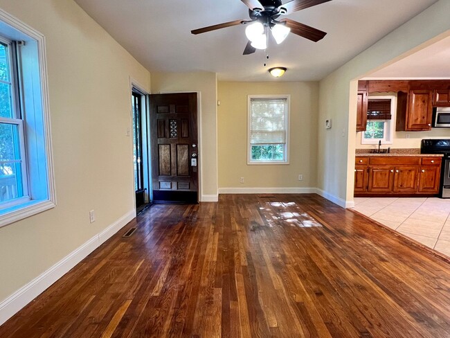 1029 Fourqurean Ln in Richmond, VA - Building Photo - Building Photo