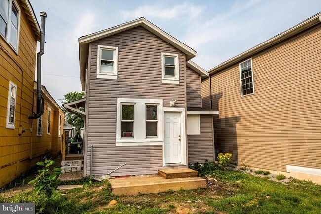 269 4th Ave, Unit 101 in Quantico, VA - Building Photo - Building Photo