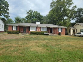 144-146 E Merrick St in Shreveport, LA - Building Photo