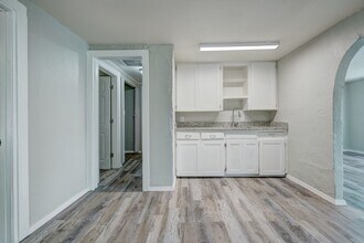 401 S Carter Ave in Norman, OK - Foto de edificio - Building Photo