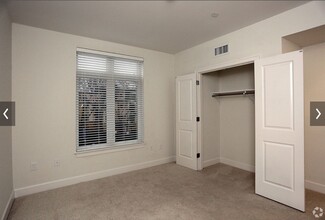 13 Cameron Ave, Unit 306 in Cambridge, MA - Building Photo - Building Photo