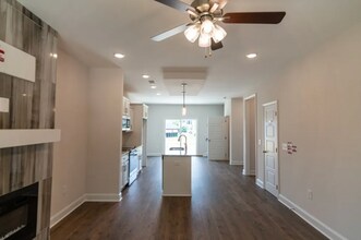 616 Southern Pass Run in Clarksville, TN - Building Photo - Building Photo