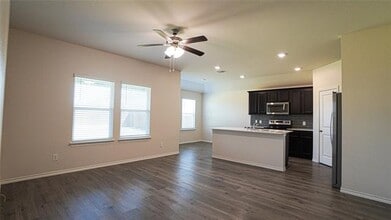 218 Wrought Iron Dr in Nevada, TX - Building Photo - Building Photo