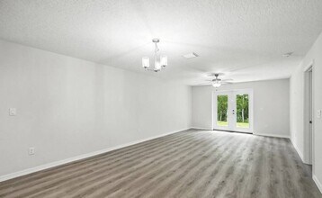 4 Karat Path, Unit B in Palm Coast, FL - Foto de edificio - Building Photo